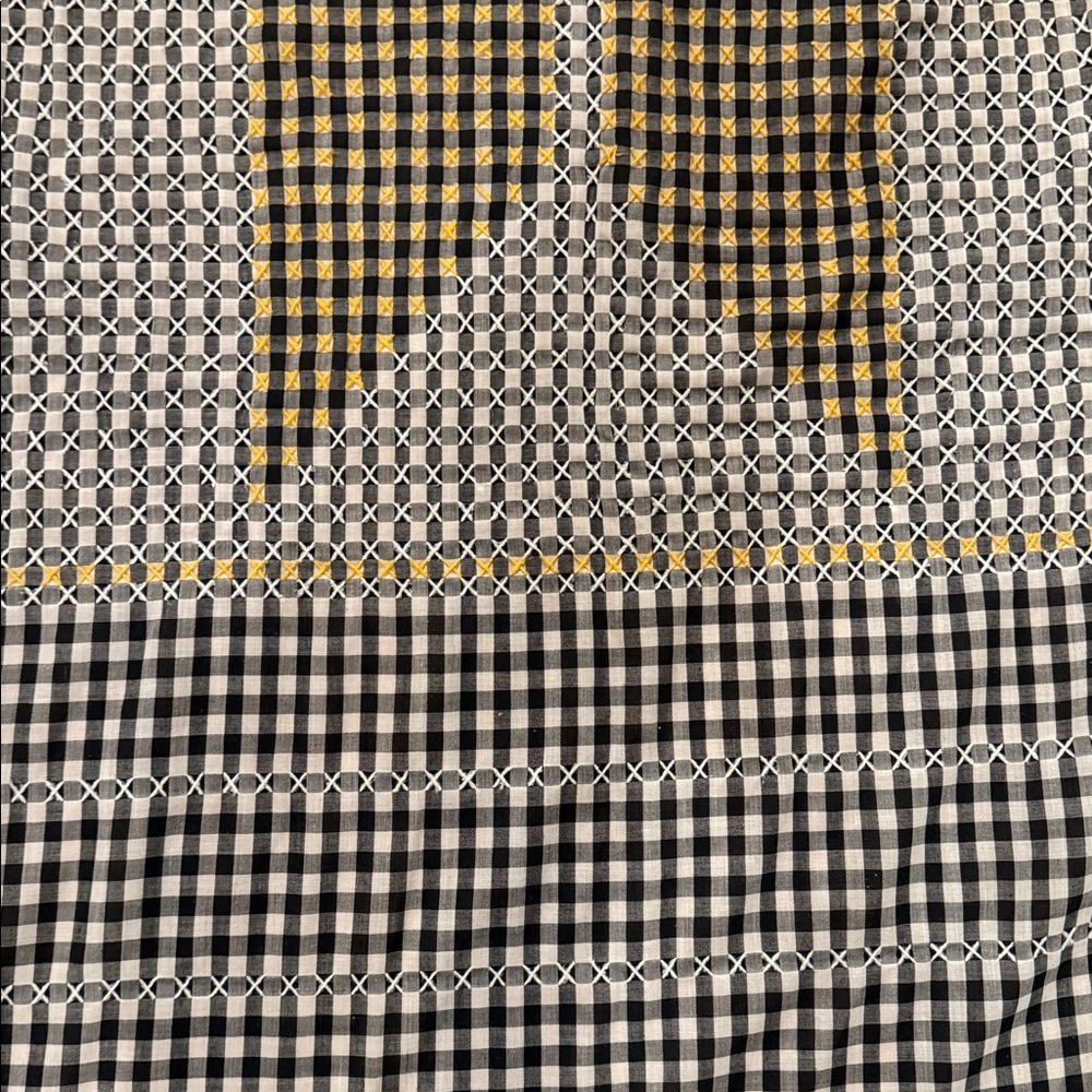 Gorgeous Black White Yellow Handmade Vintage Gingham Star Tablecloth 59.5” X 79” - Picture 4 of 7